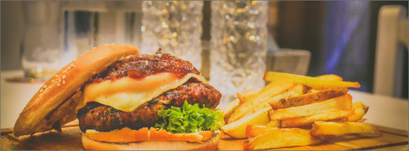 ハンバーガーとポテト